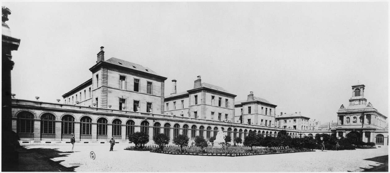 Näkymä Hopital Lariboisieresta, Pariisista, ennen vuotta 1880 tekijältä French Photographer