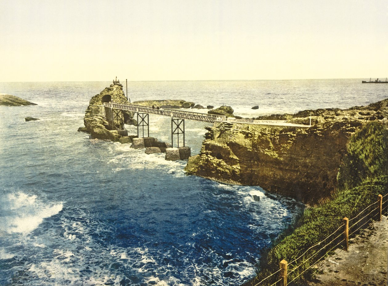 Näkymä Neitsyestä kallioilla, Biarritz, 1890-1900 tekijältä French Photographer
