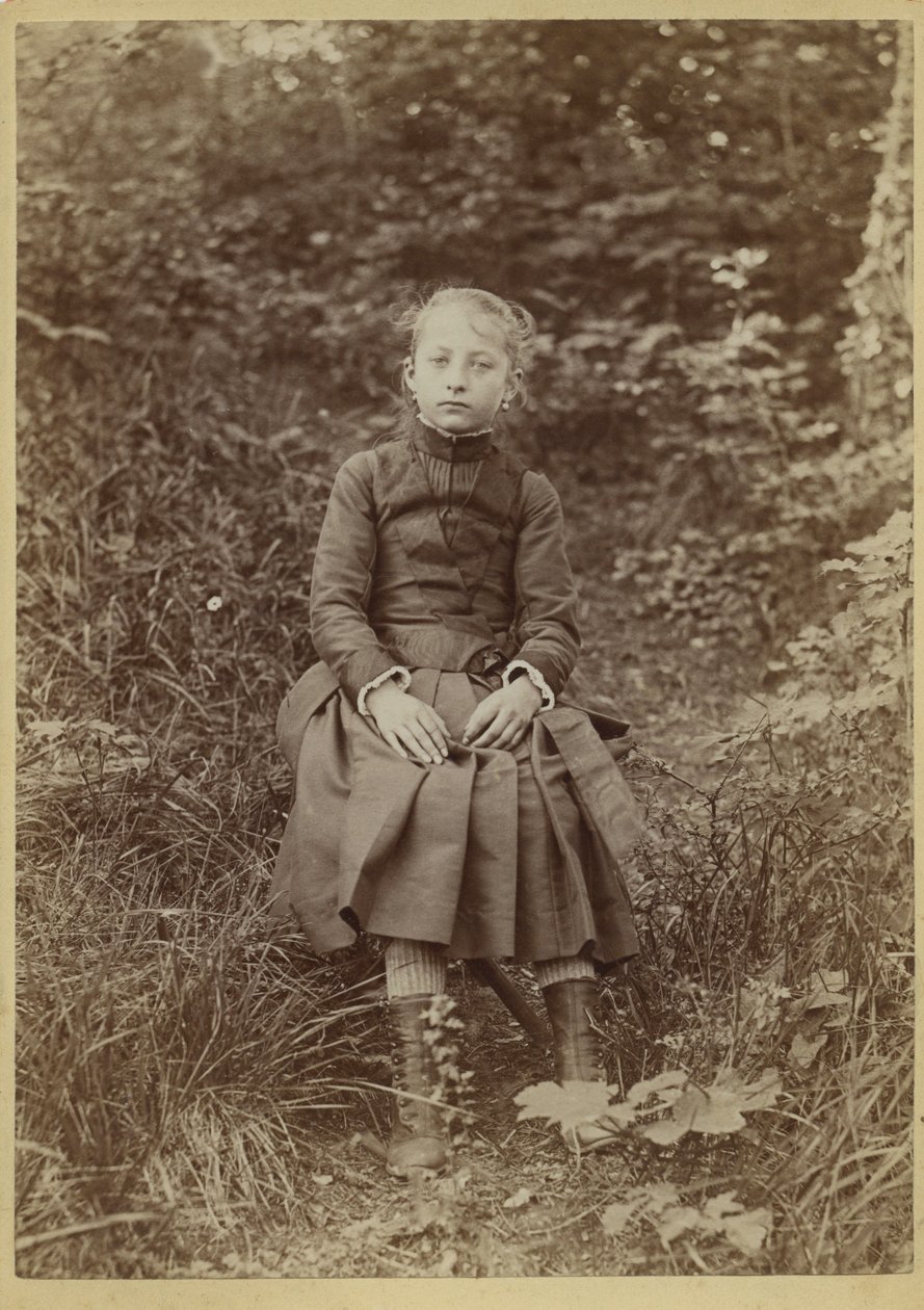 Nuori tyttö maaseudulla, Ranska, n. 1890 (s/w-kuva). tekijältä French Photographer