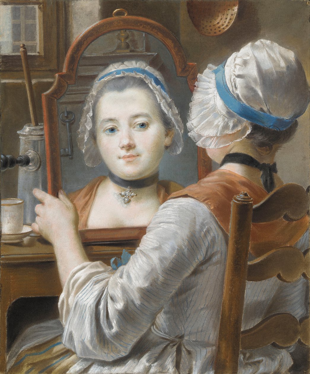 Tyttö konepellillä ja katsoo itseään peilistä suklaakuppi ja kuppi pöydällä, n. 1750 tekijältä French School
