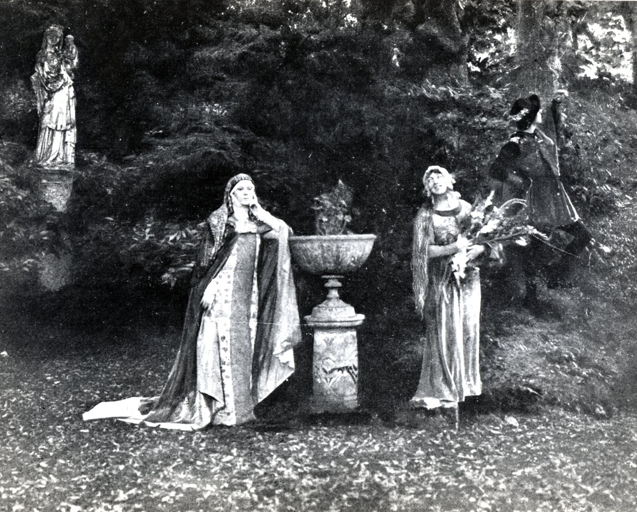 I näytös, Debussyn Pelleas et Melisande 3. kohtaus valokuvasta Pariisin Opera-Comiquen oopperan ensimmäisestä tuotannosta huhtikuussa 1902, kuvitus Theater-lehdessä, kesäkuu 1902 (li) tekijältä French School