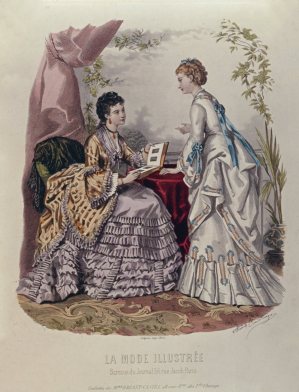 Muotikilpi, jossa naiset rouva Breant-Castelin suunnittelemissa mekoissa ja valokuva-albumeita katselemassa, 1872 tekijältä French School