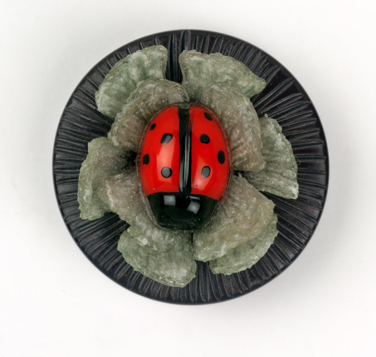Ladybird Powder Box, 1920-30 (bakeliitti) tekijältä French School