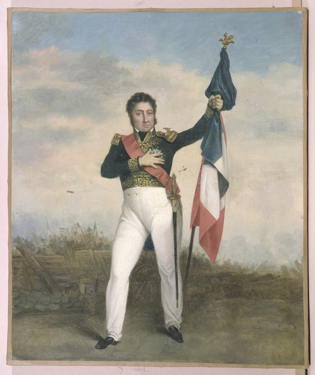 Louis-Philippe (1773-1850) kantaa kolmiväristä lippua barrikadeilla vuoden 1830 vallankumouksen aikana tekijältä French School