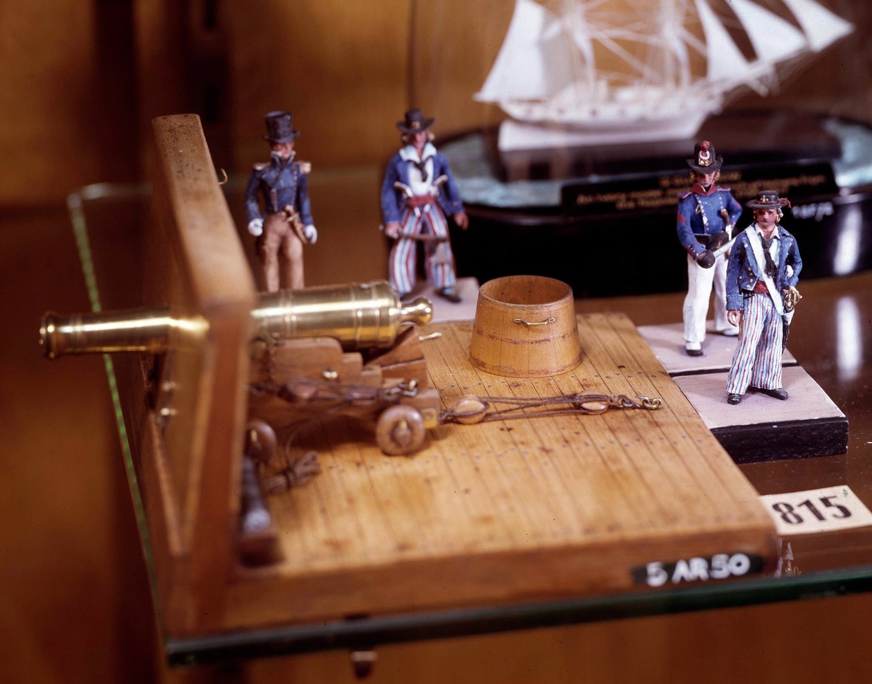 Sotilasmalli: sotilaat ja Ranskan laivaston miniatyyri. 1800-luvulla. Pariisi, Musee de la Marine tekijältä French School