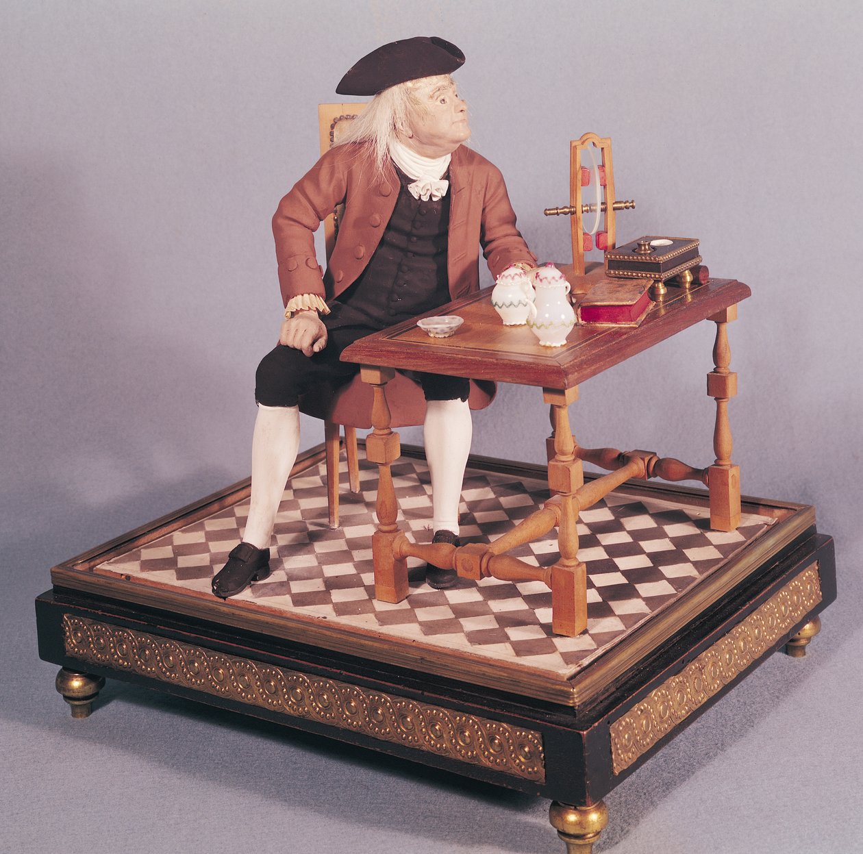 Benjamin Franklinin (1706-90) malli hänen pöydässään, 1700-luvun loppu tekijältä French School