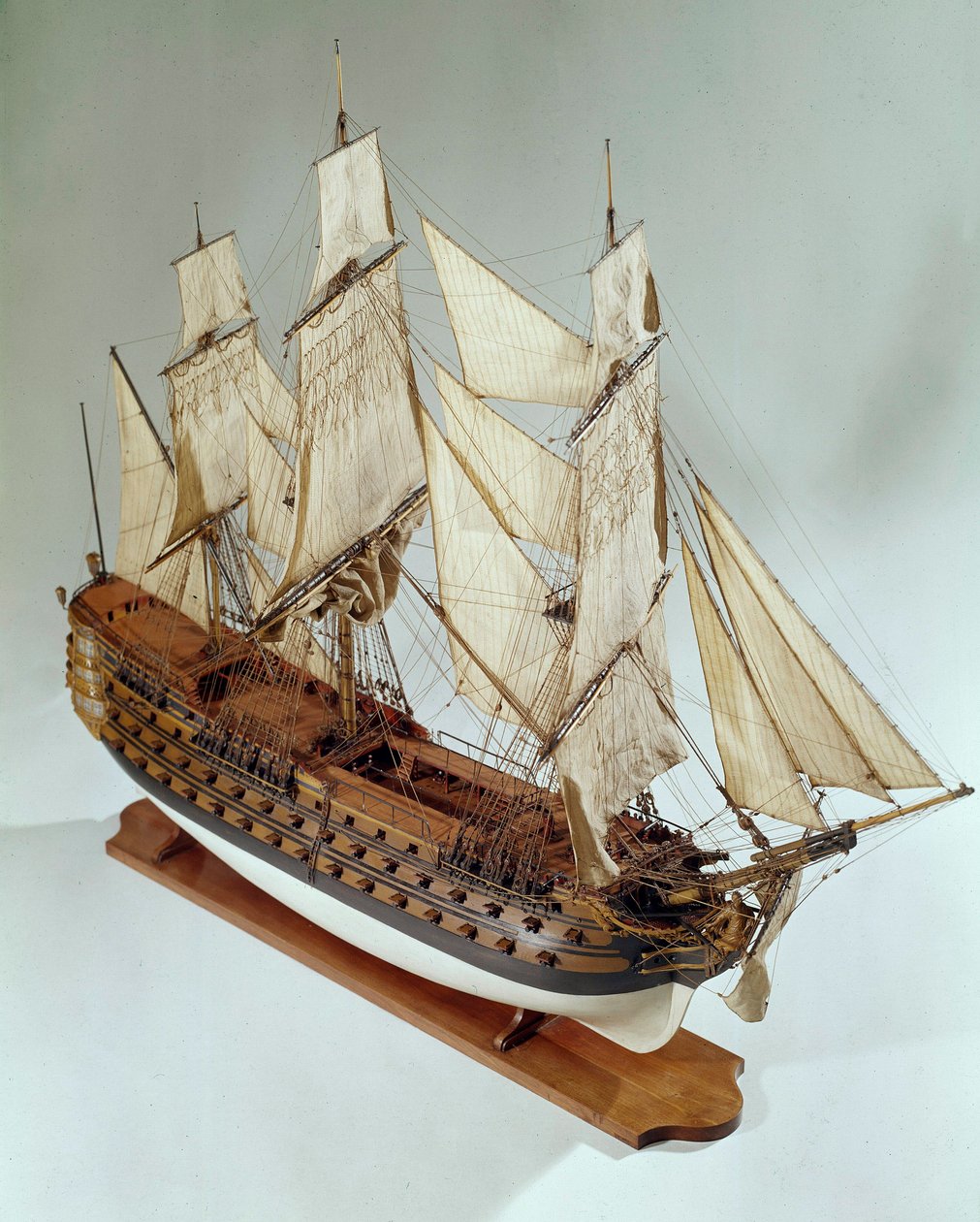 Malli Royal Louisista (Royal-Louis), Ranskan laivaston fregatti. 1700-luvun Pariisi, Musee de la Marine tekijältä French School