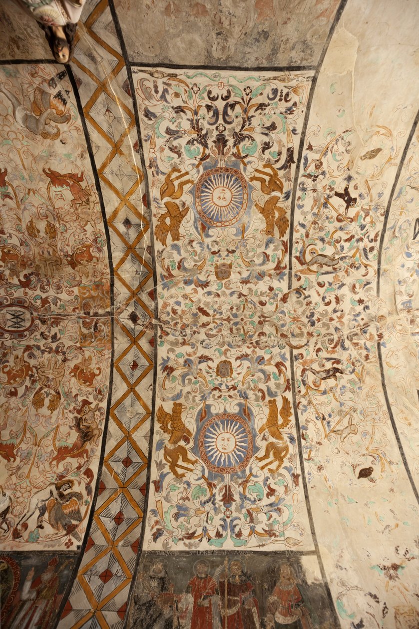 Seurakuntakirkko (Solersin Neitsyt Marian kirkko). sisätilat Nave, katot. Seinämaalauksia. 16. vuosisata (?). tekijältä French School