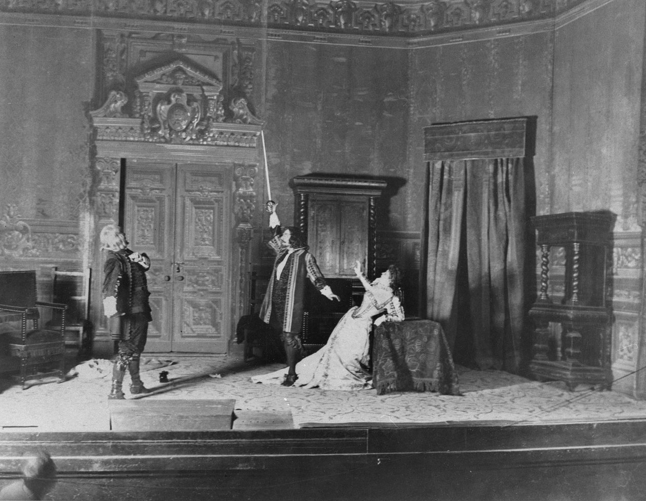 Victor Hugon (1802-85) Ruy Blasin (1838) esitys, jossa Paul Mounet (1847-1922) Don Sallustessa, Mounet-Sully (1841-1916) Ruy Blasin roolissa ja Marthe Brandes ( 1862-1930) julkaisussa t tekijältä French School