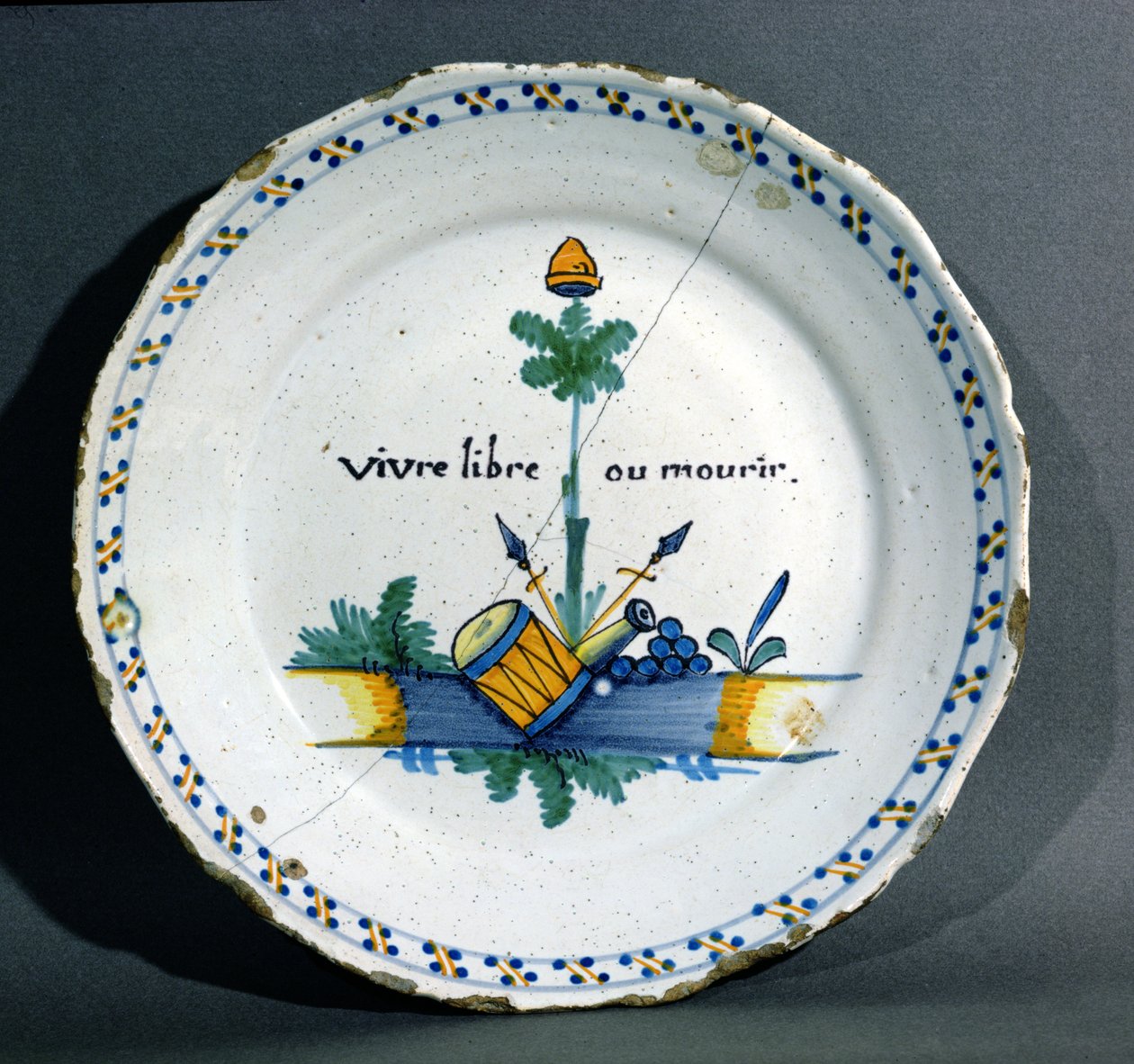 Vapauden puuta kuvaava levy, joka julistaa vapauden tai kuoleman, n. 1792 (keraaminen) tekijältä French School