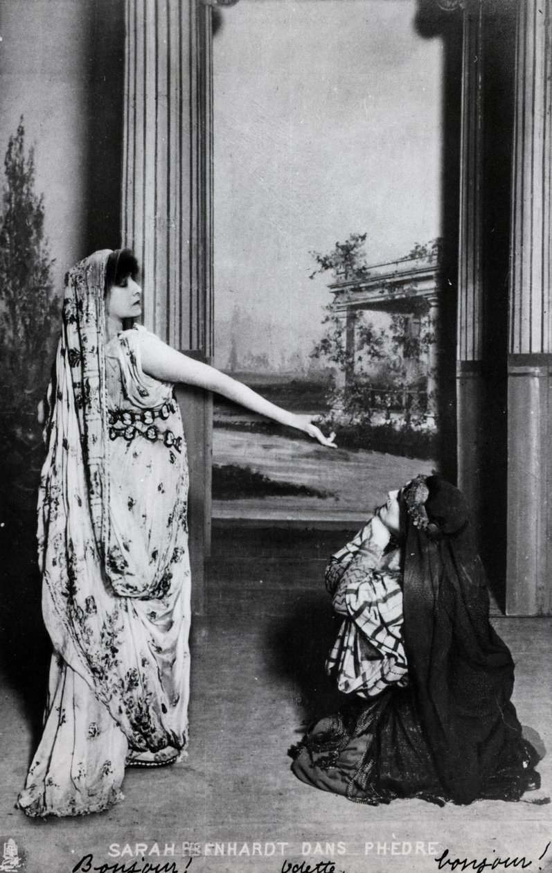 Postikortti, joka kuvaa Sarah Bernhardtia (1844-1923) Phedressä Jean Racinen (1639-1999) 1800-luvun lopulla tekijältä French School