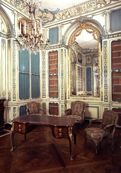 Ranskalaisen Dauphin Louisin (1729-65) yksityinen tutkimus, myöhemmin kirjasto tekijältä French School