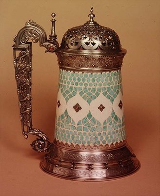 Rudolfi-tankki, jossa norsunluurunkoinen turkooseilla koristeltu, hopealla ja rubiineilla, Pariisi, n. 1855 (hopeaa & norsunluu) tekijältä French School