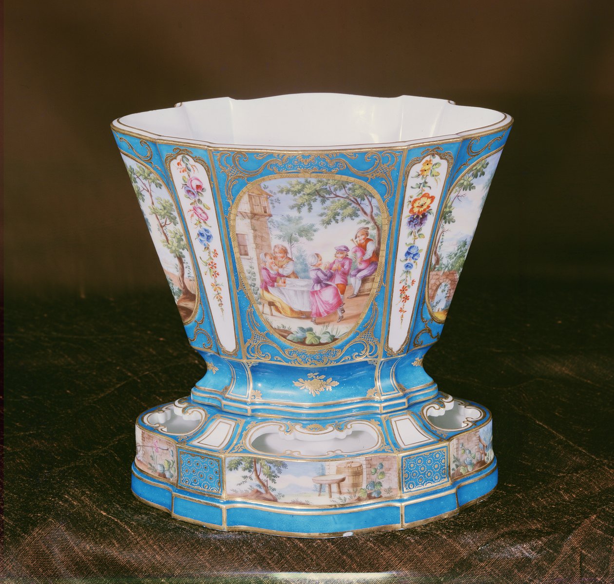 Sevres Eventail blue-celeste -istutuskone (posliini) tekijältä French School