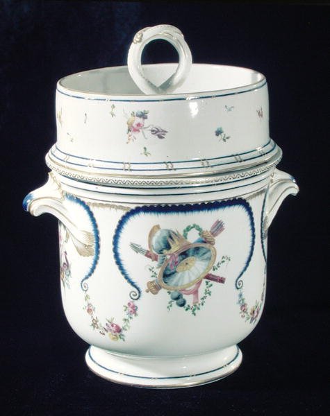 Sevres-jäähdytin, 1762 (fajanssi) tekijältä French School