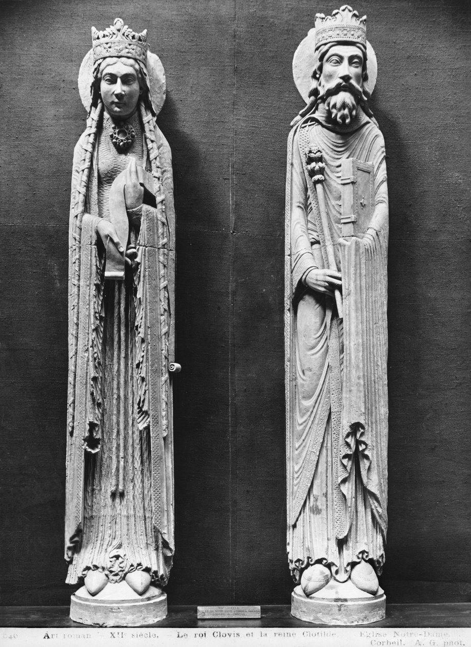 St. Clotilda ja Clovis I, Corbeilin Notre-Dame-kirkosta (kipsi) (katso myös 383112, 383113) tekijältä French School