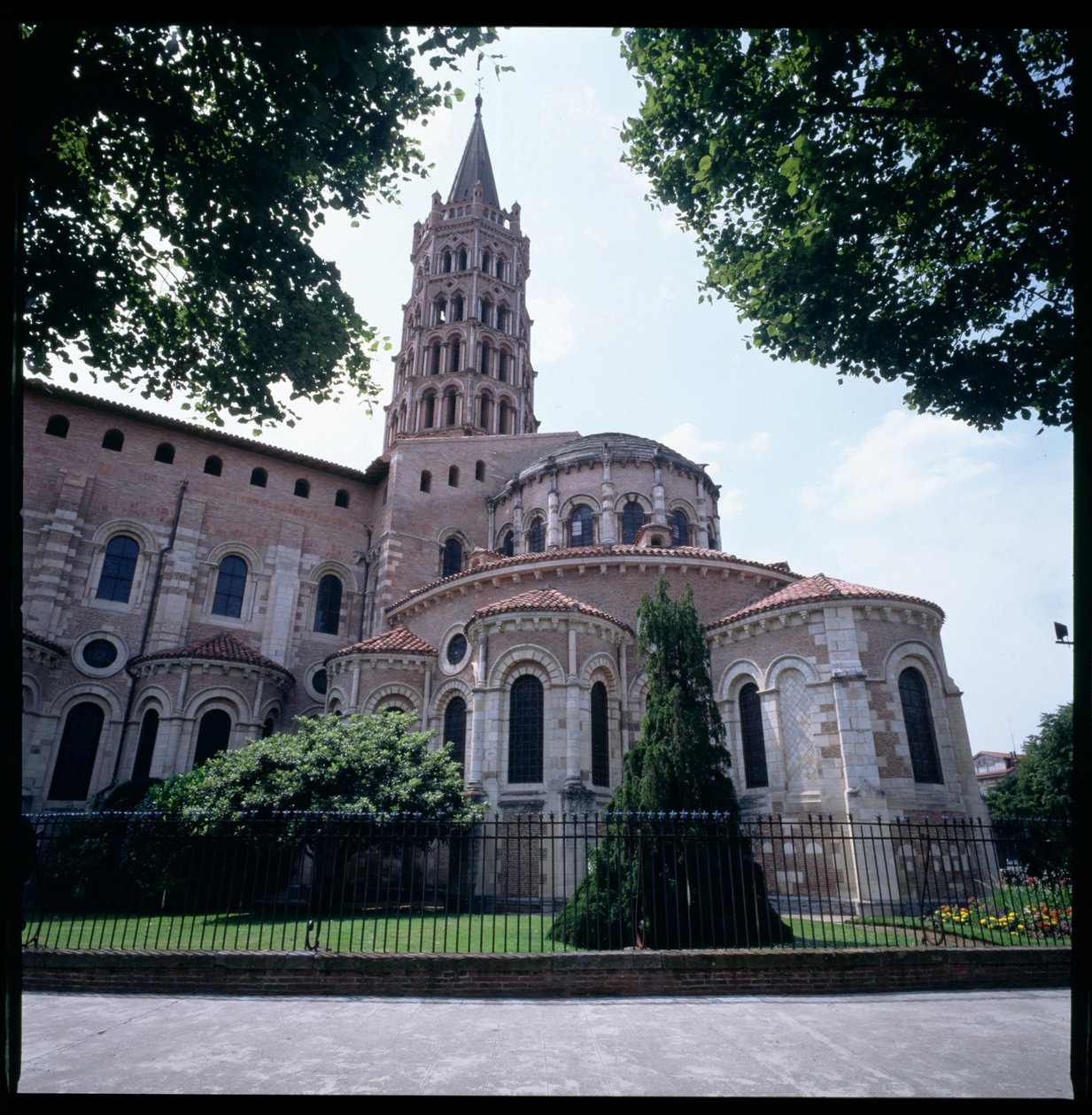 St. Sernin, alkanut noin 1075-80 tekijältä French School