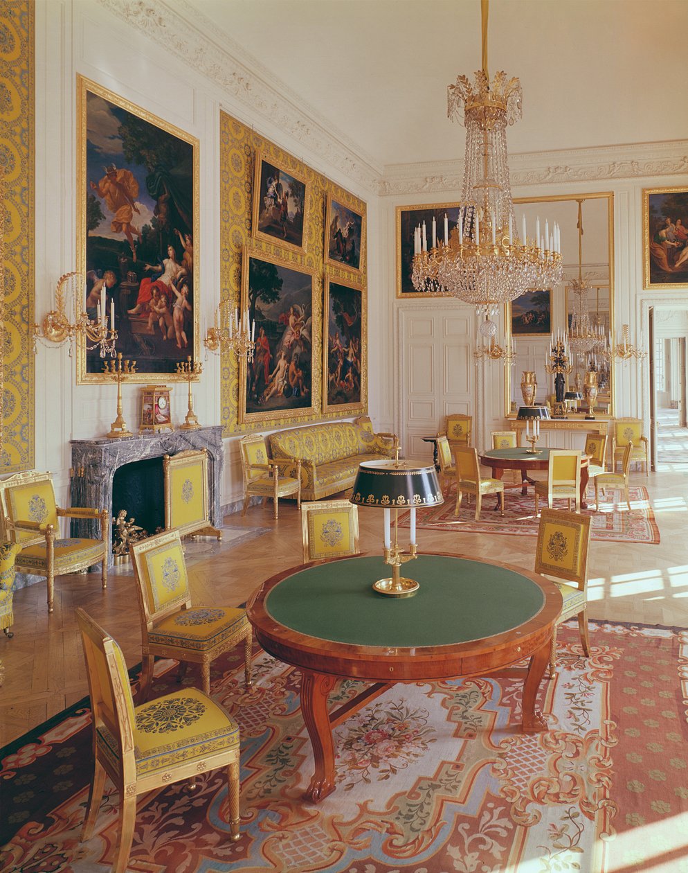 Grand Trianonin päävastaanottohuone tekijältä French School