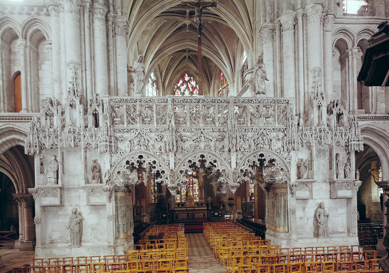 Eglise Sainte-Madeleinen laiva ja sisustus, jossa näkyy Jean Gailden 1508-1717 flamboyant goottilainen sisustus tekijältä French School