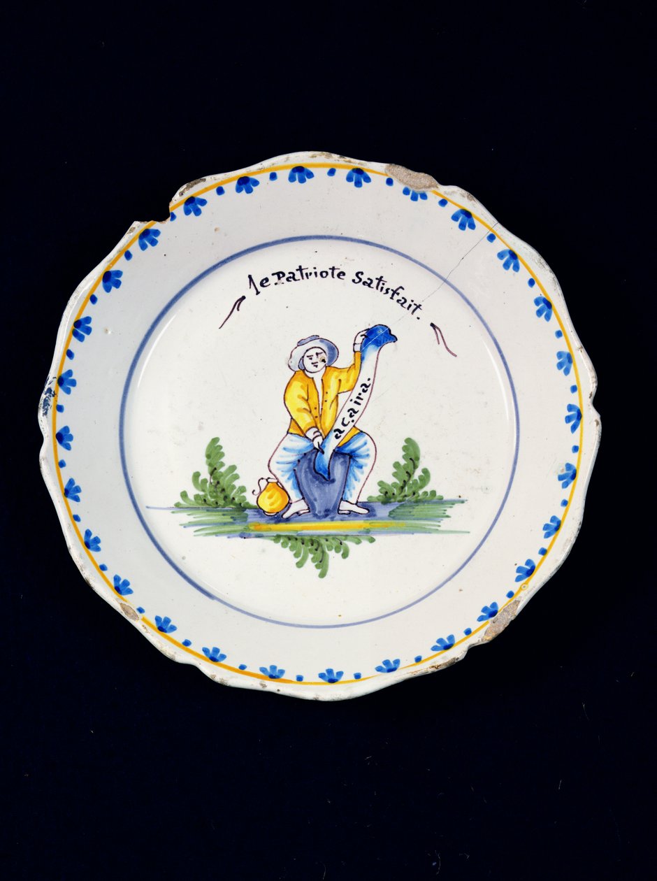 Tyytyväinen Patriot-lautanen (keraaminen) tekijältä French School