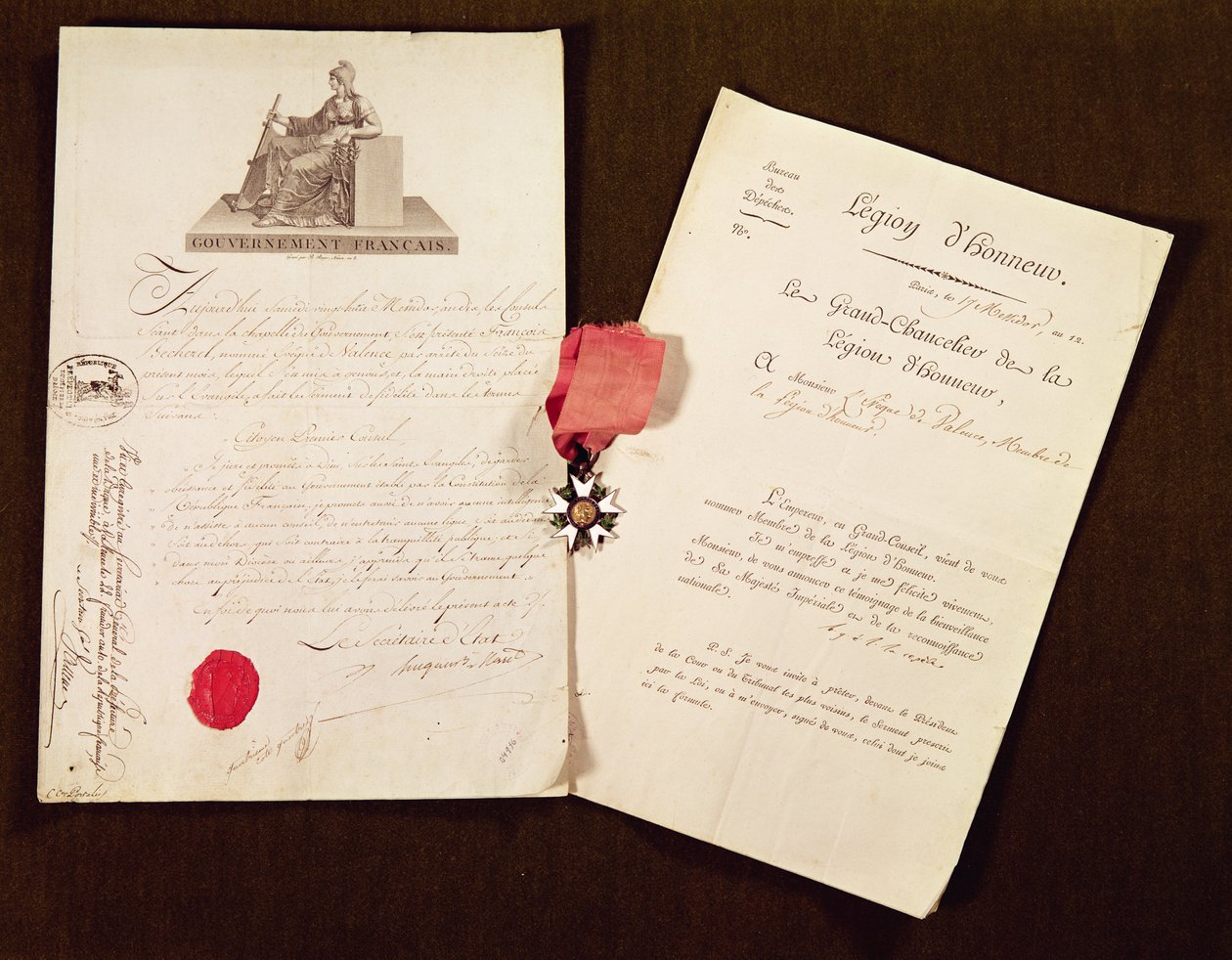 Asiakirjat ja mitali Francois Becherelin nimityksestä Kunnialegioonan ritariksi 17. heinäkuuta 1802 (sekoitettu media) tekijältä French School