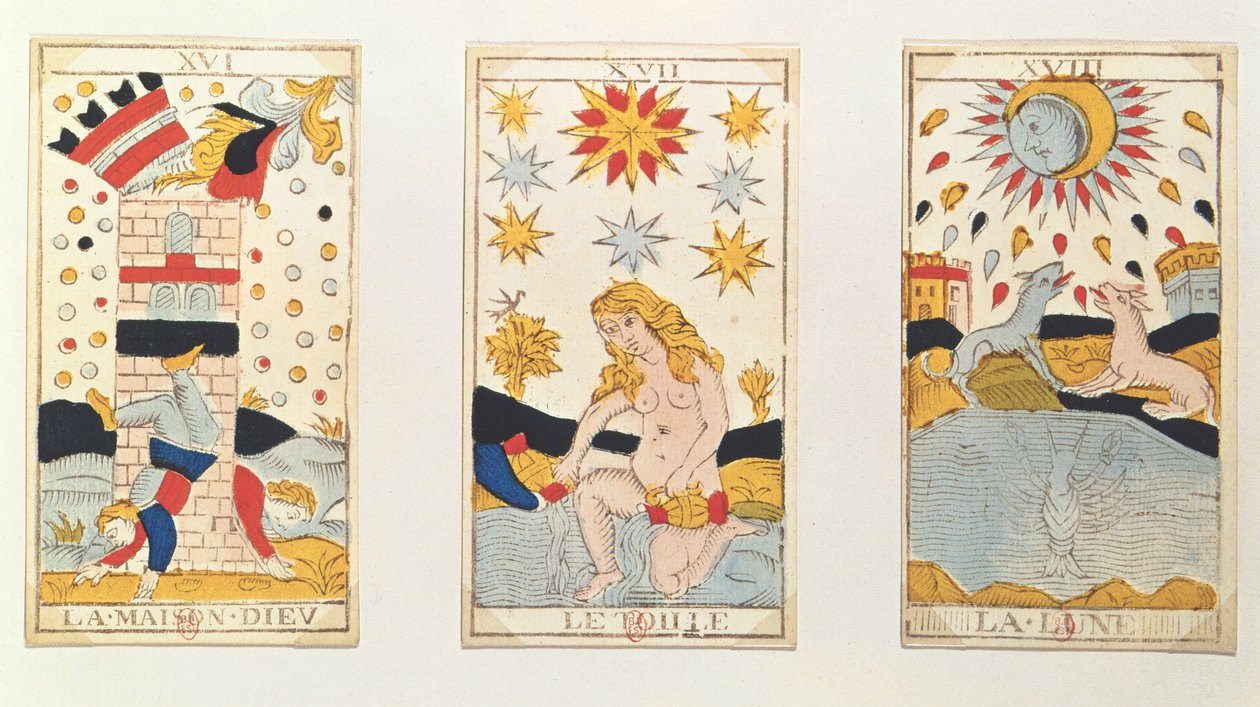 Kolme tarot-korttia, jotka kuvaavat tornia, tähtiä ja kuuta (värillinen puukaiverrus) tekijältä French School