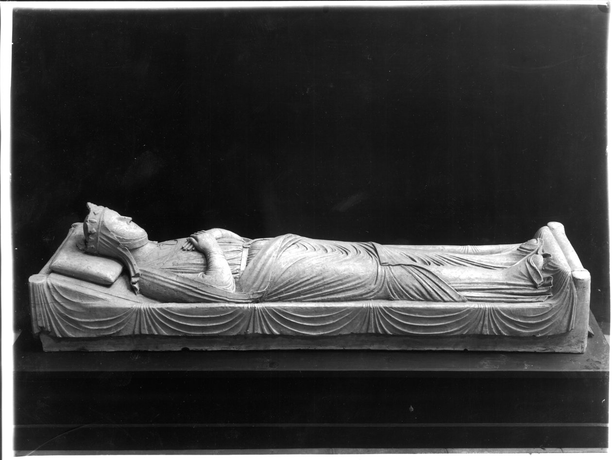 Englannin kuningattaren ja kuningas Johnin (1186-1246) vaimon Isabel Angoulemen hauta tekijältä French School