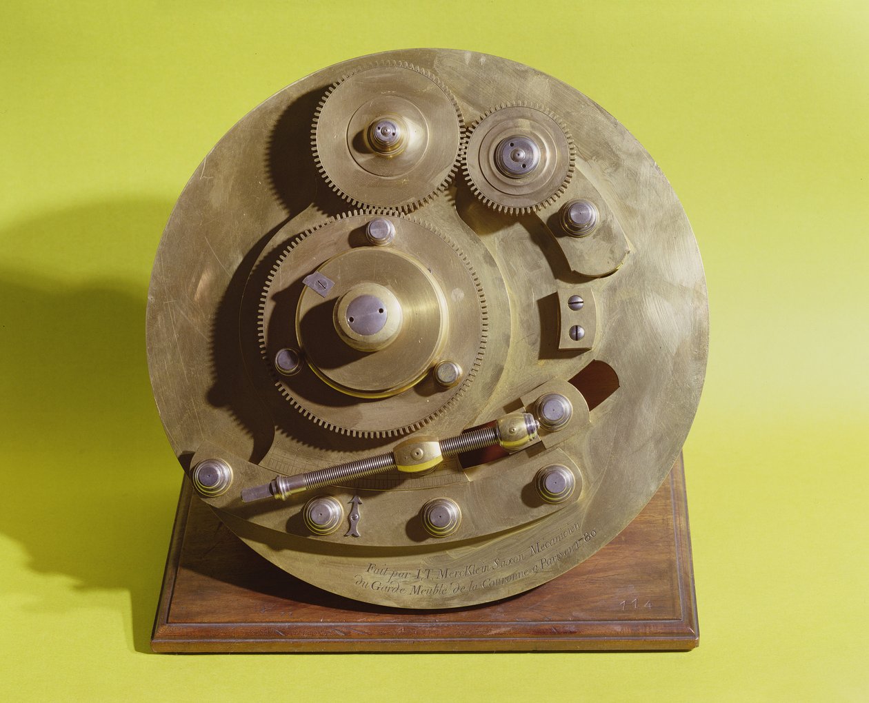 Tour a Guilloche, joka kuuluu Louis XVI:lle (1754-93), jonka teki I.T. Mercklein Saxon, Garde-Meuble de la Couronne, Pariisi, 1780 (metalli asennettu puulle) tekijältä French School