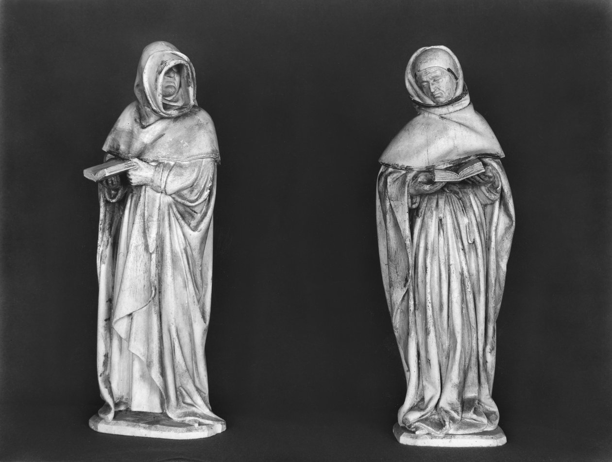 Kaksi surejaa, herttua Jean de Berryn (1340-1416) haudasta n. 1450-53 (alabasteri) tekijältä French School