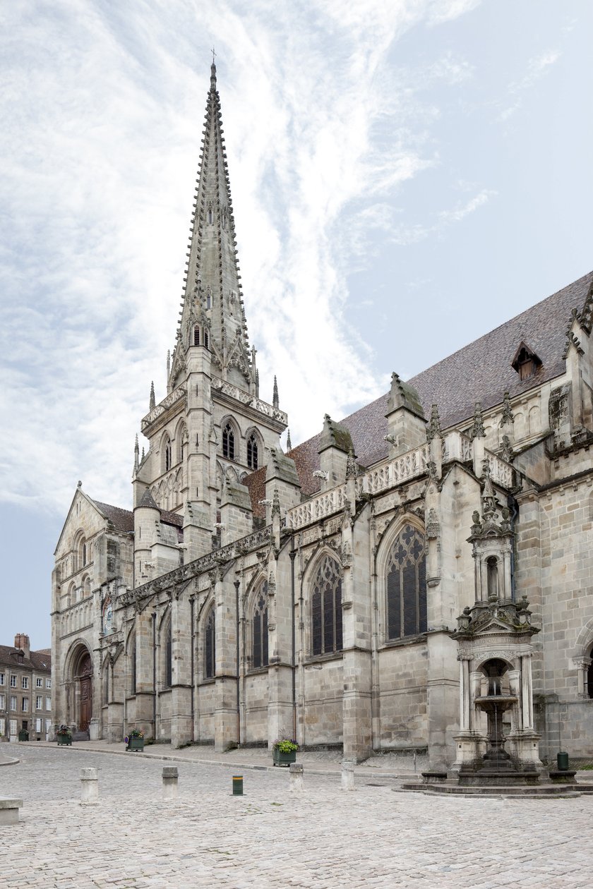 Näkymä Cathedrale Saint Lazare d