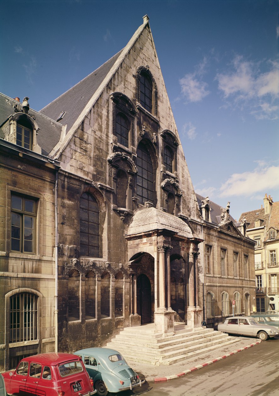 Näkymä vuonna 1572 rakennetun Palais de Justice -rakennuksen julkisivusta tekijältä French School