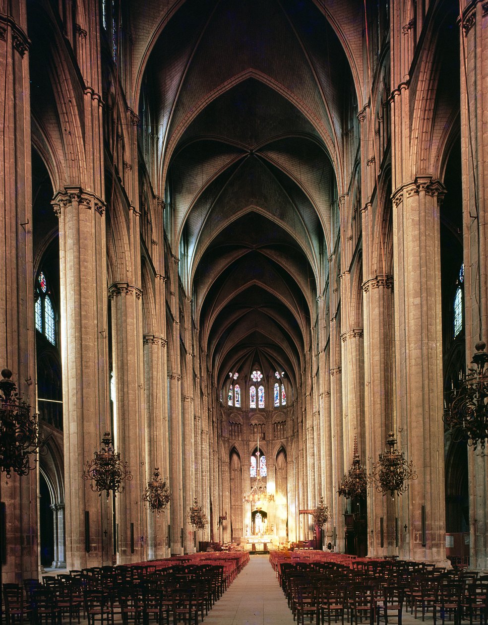 Näkymä nave, 1225-50 tekijältä French School