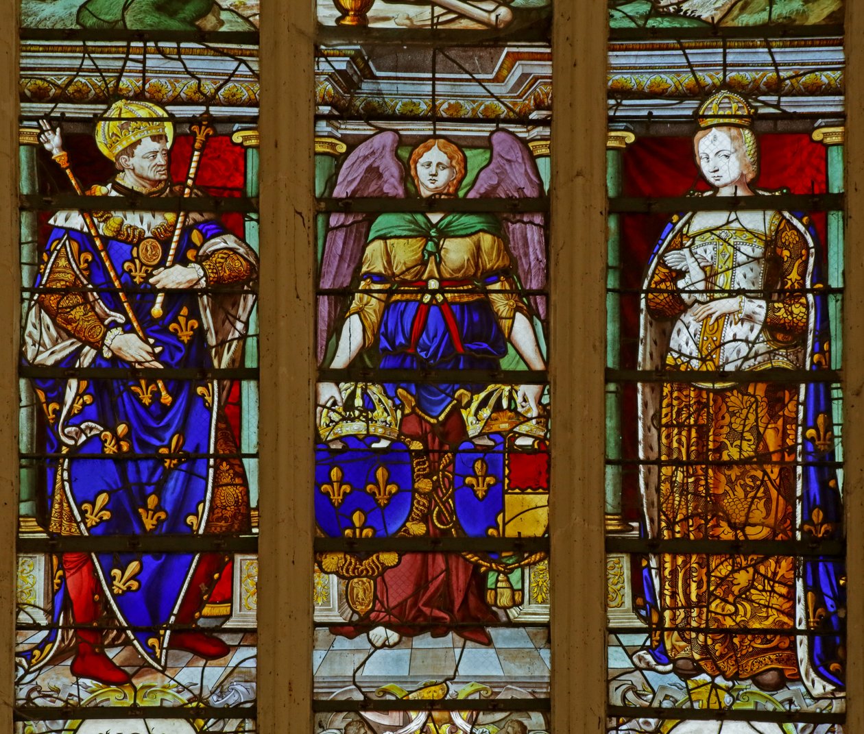 Saint Louisia ja Marguerite de Provencea kuvaava ikkuna (lasimaalaus) tekijältä French School