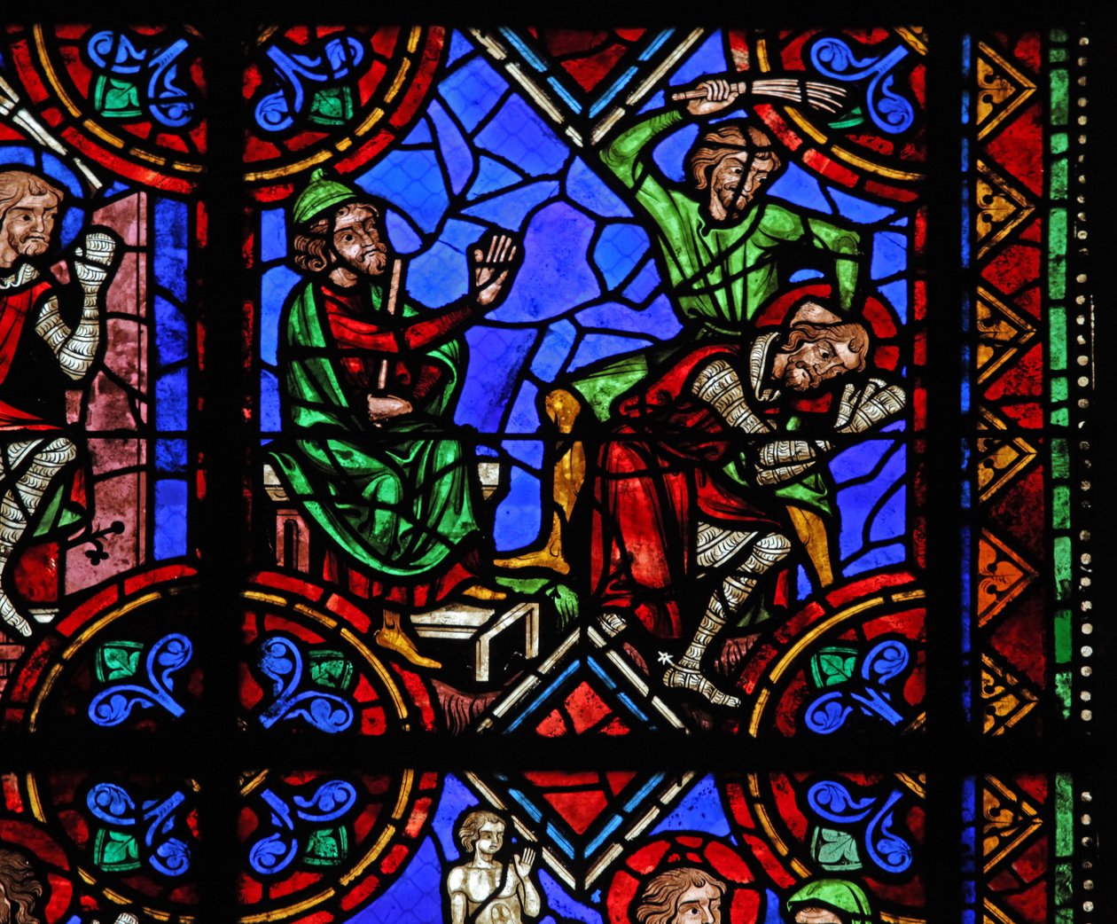 Ikkuna w06, joka kuvaa St Julian of Brioude tarinaa - Diocletianuksen vainojen aikana kuolleen Julienin ystävä St Ferreol vangitaan ja hakattiin tekijältä French School