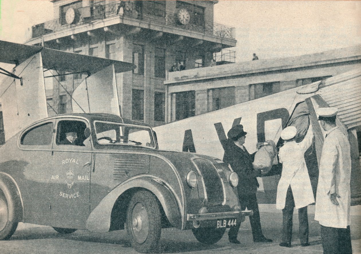Postien lataaminen Imperial Airwaysin laivaan Croydonin lentokentällä, c1936 c1937 tekijältä GPO