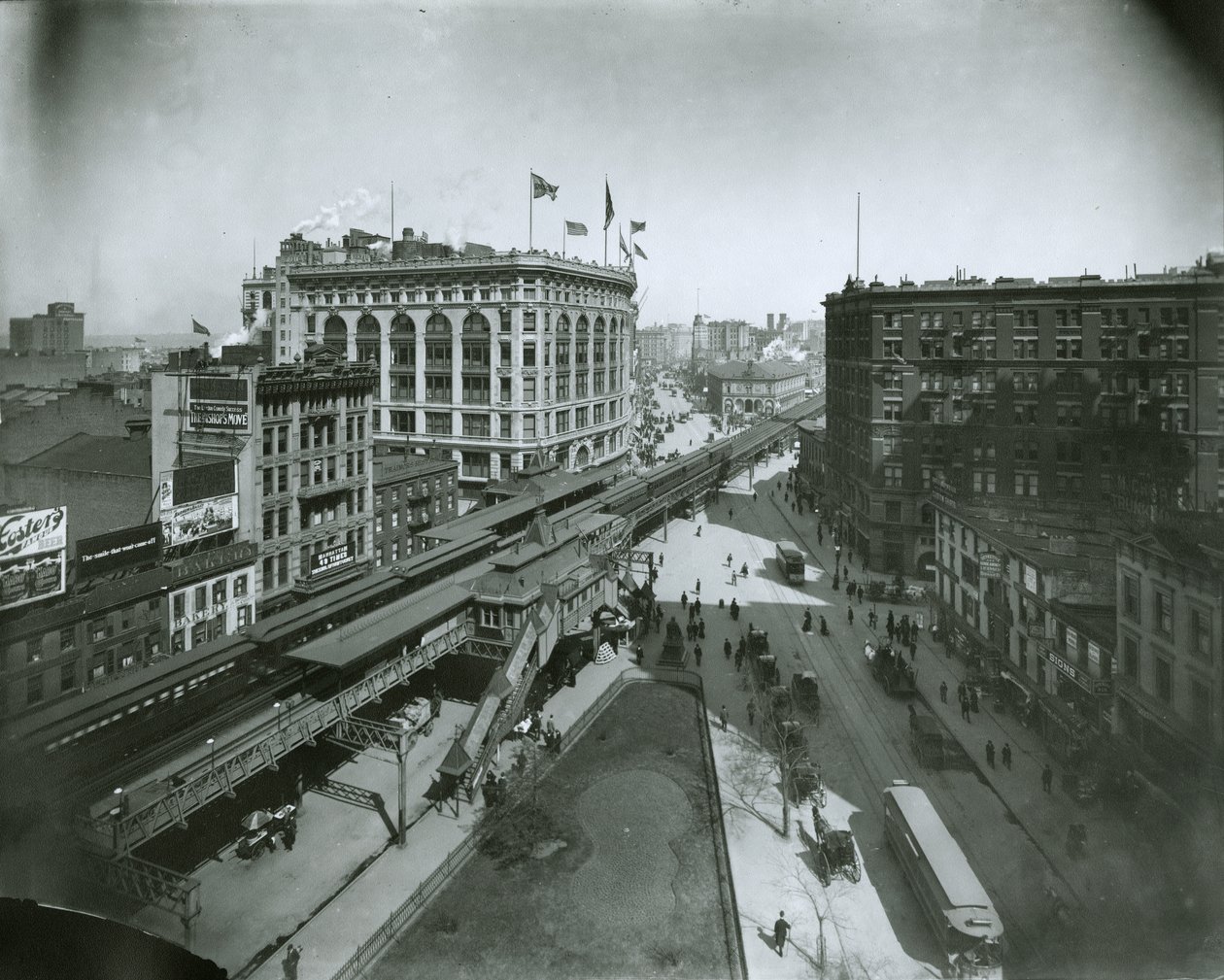 Broadway, North 32nd Street, New York City tekijältä G.P. Hall und Sohn