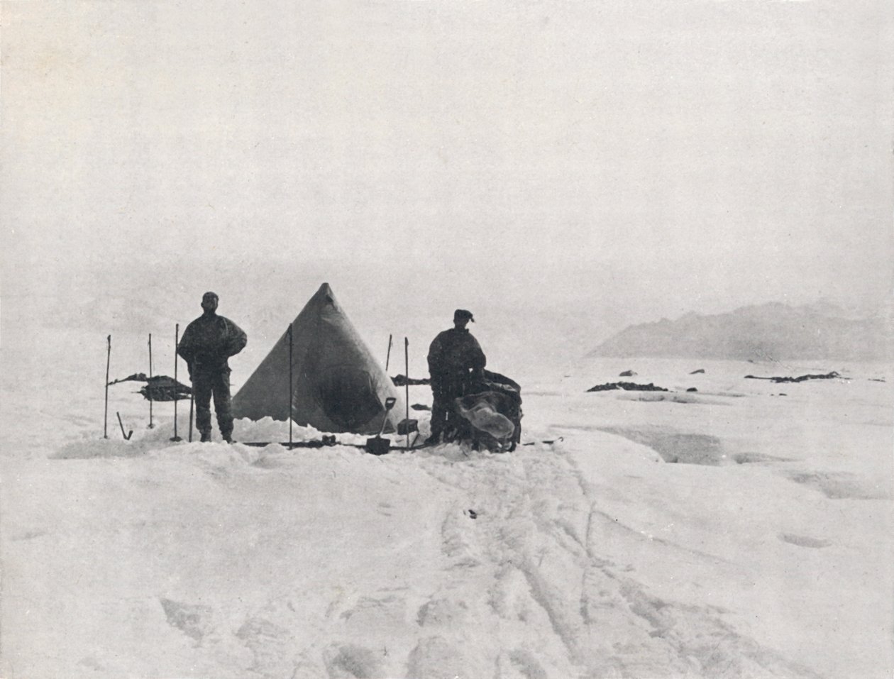 Levicksin leiri lohkojen keskellä, 1912, 1913 tekijältä G. Murray Levick