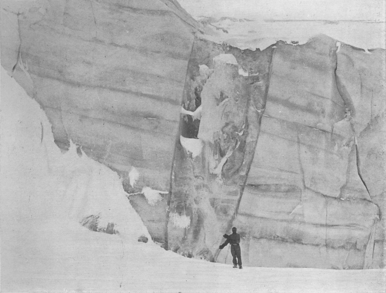 Re-semented Crevasse, c1911, 1913 tekijältä G. Murray Levick