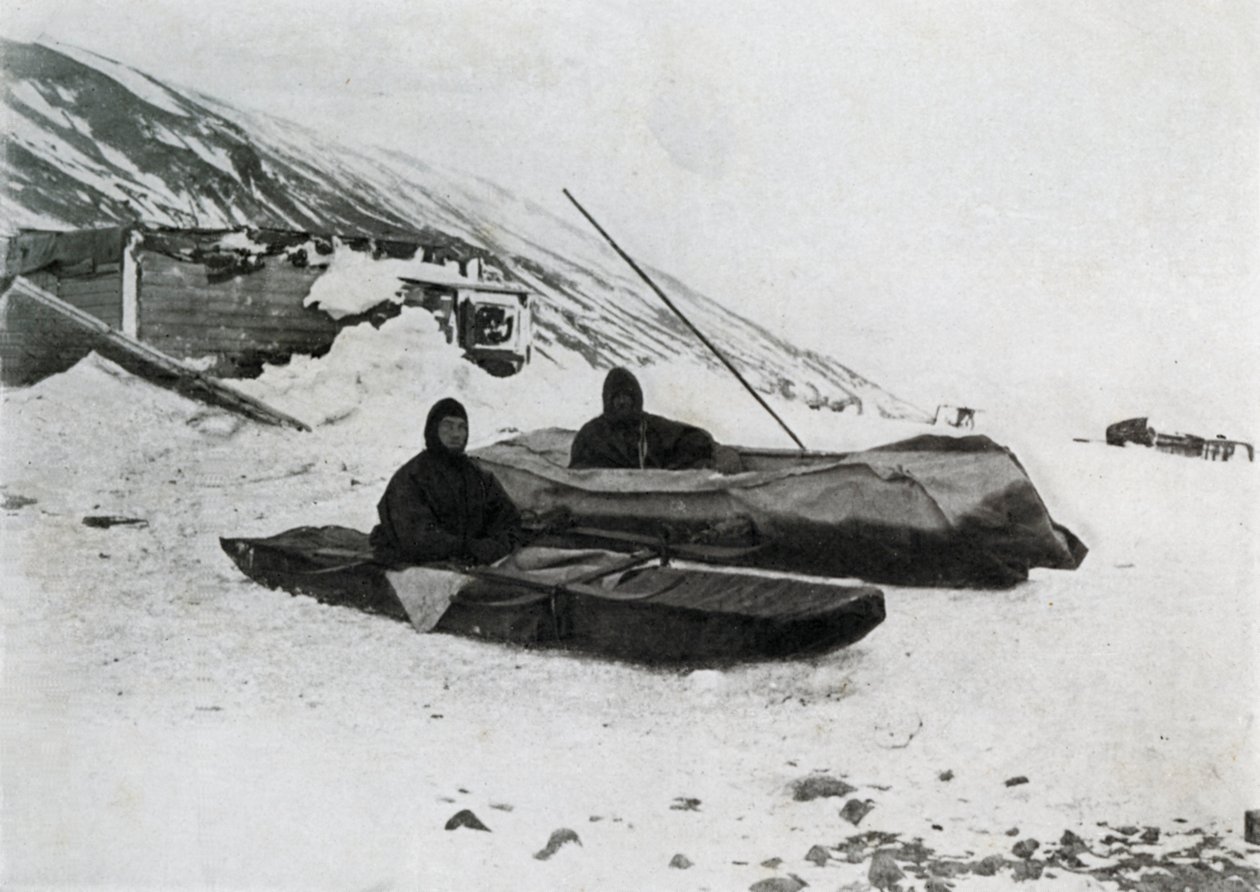 The Two Kayaks Ashore, c1911, 1913 tekijältä G. Murray Levick