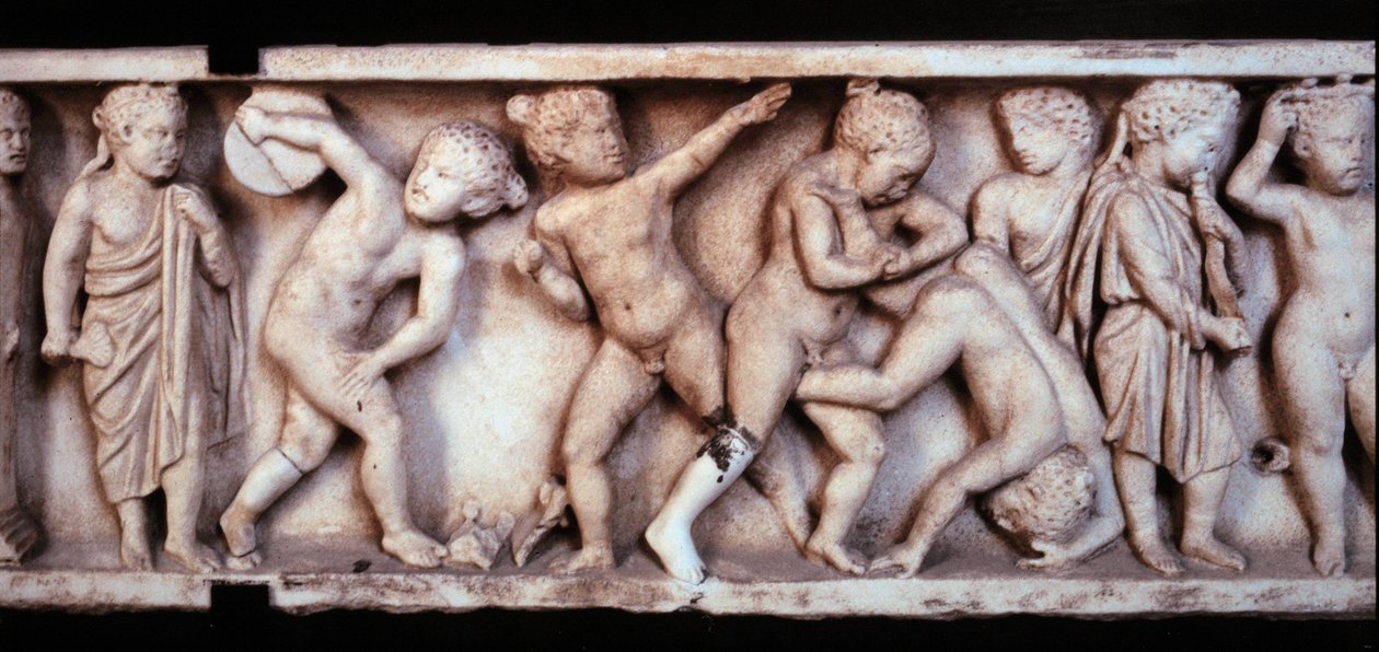 Galloroomalainen taide (galloromain): marmorifriisi sarkofagista, joka kuvaa leikkiviä lapsia. Pariisi, Louvre-museo tekijältä Gallo Roman Gallo Roman