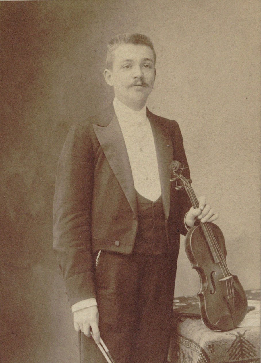Muotokuva viulisti ja säveltäjä Henri Marteau 1874-1934. tekijältä Gaspard Félix Nadar