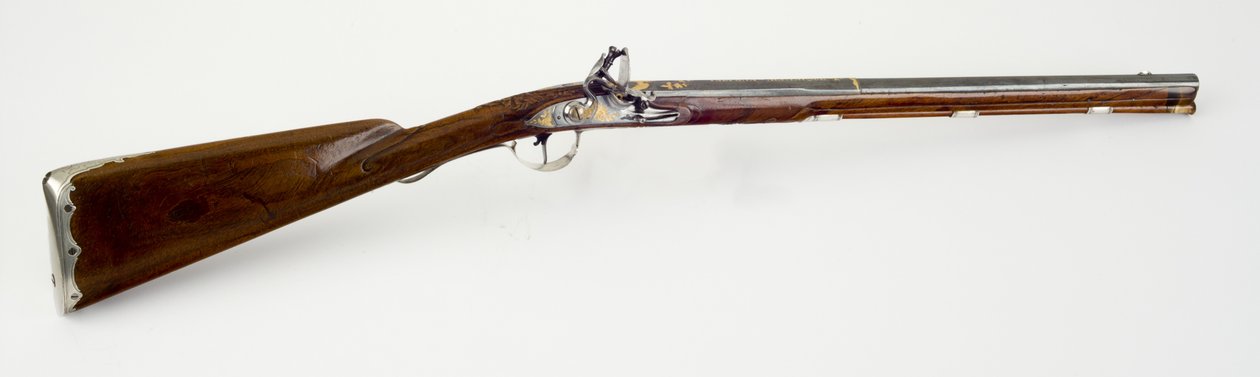 Flintlock Gun for a Child, n. 1780 (puu, teräs, sarvi ja hopea kullauksella ja sinisillä) tekijältä Gavrila Permyakov