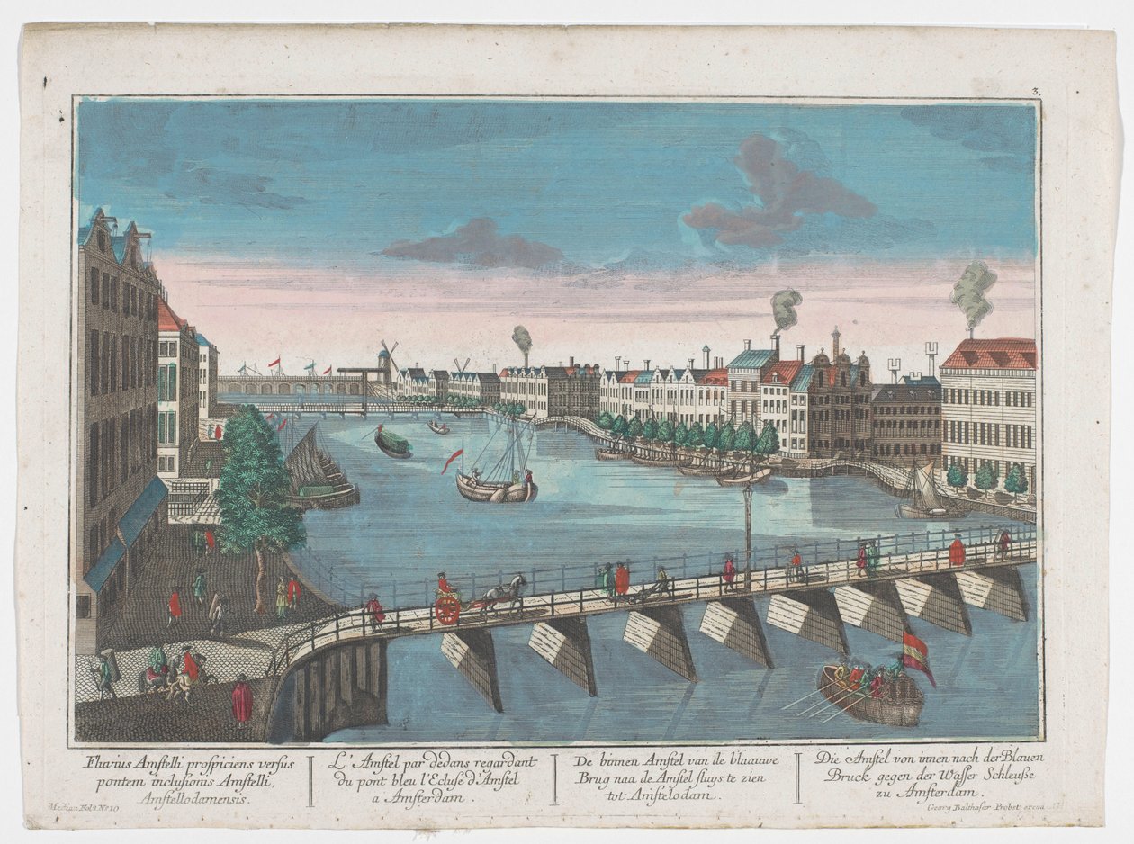 Näkymä Binnen-Amstelille Blauwbrugin ja Hogesluisin välillä Amsterdamissa Die Amstel von innen nach der blauen Brücke gegen der Wasser Schleuße zu Amsterdam (otsikko esineessä) Amsterdam (sarjan nimi) tekijältä Georg Balthasar Probst