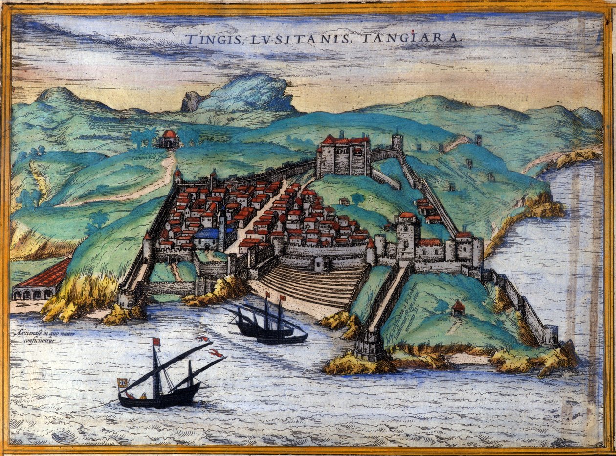 Näkymä Tangerin linnoitettuun kaupunkiin ja Marokon rannikolle. Kolme alusta ankkuroi lähellä rannikkoa. Georgius Braunin ja franz Hohenbergin teoksessa "Ciuitates orbis terrarum Liber primus", Köln 1582. tekijältä Georg Braun and Hogenberg Franz