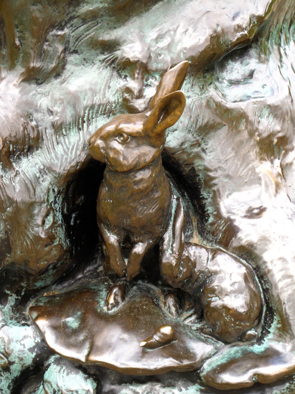 Kanit, yksityiskohta Peter Pan -patsaasta, 1912 (pronssi) tekijältä George James Frampton