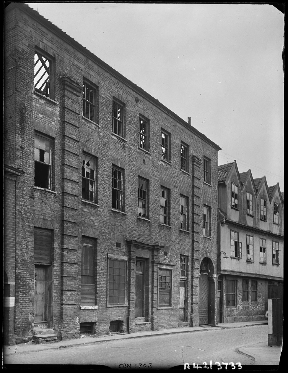 Norfolkin ruukki, Coslany Street, Norwich, Norfolk, 1942. tekijältä George Bernard Mason