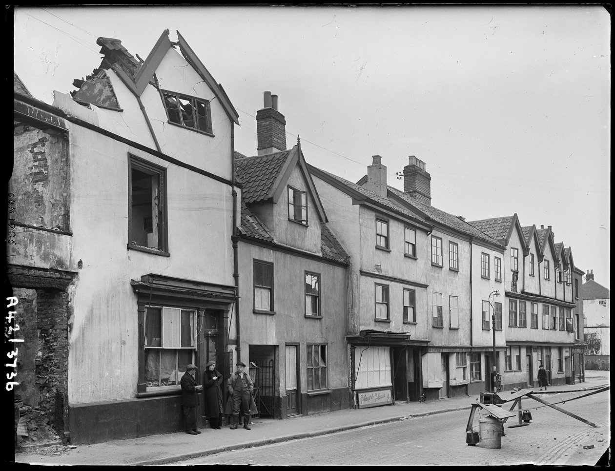 Oak Street, Norwich, Norfolk, 1942. tekijältä George Bernard Mason