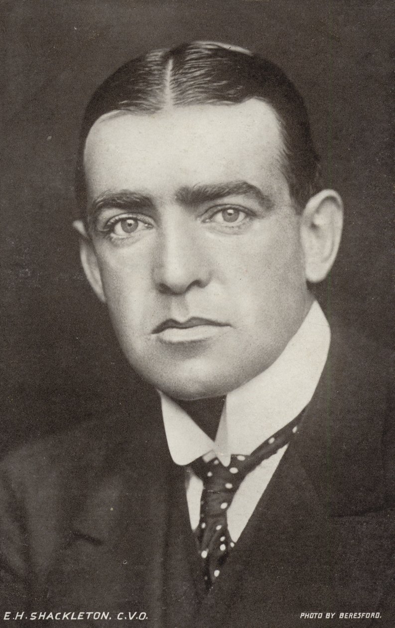 Ernest Shackleton (1874-1922), brittiläinen intiaanitutkija (s/w-kuva). tekijältä George Charles Beresford