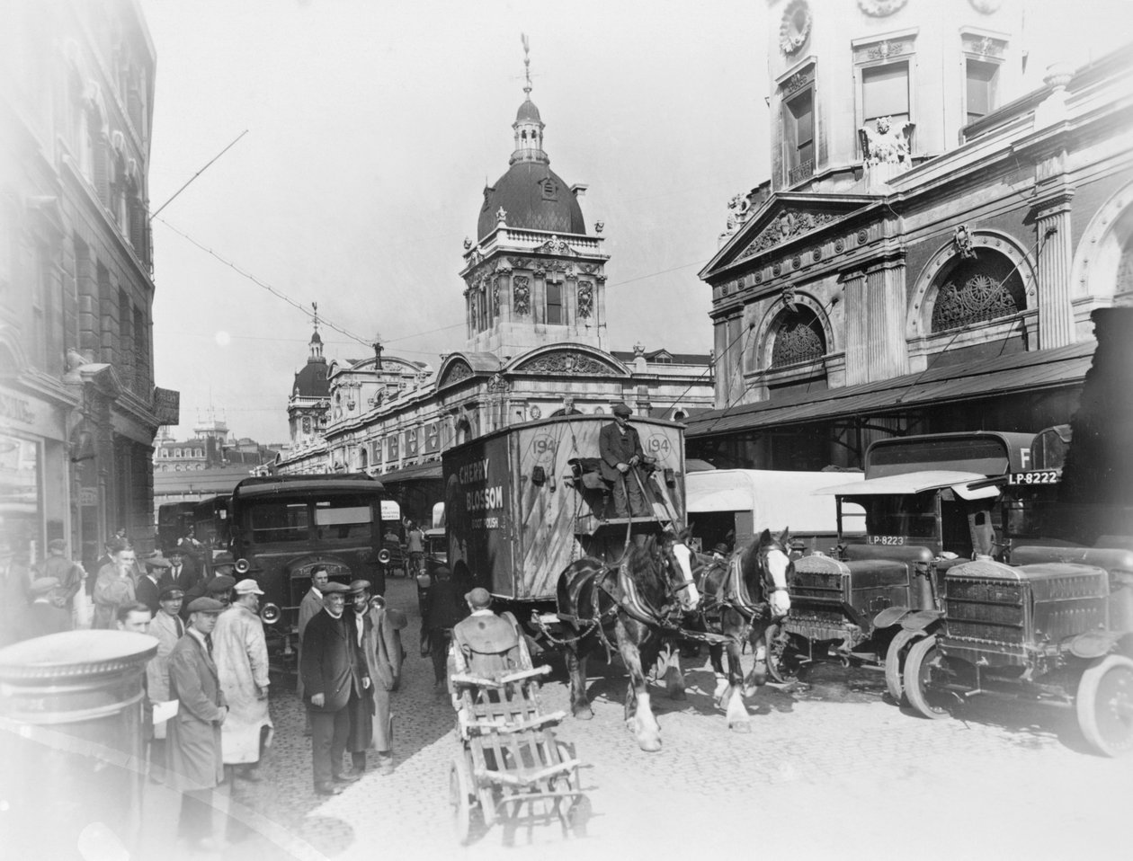 Smithfield Market, Lontoo, 1920-1930-luvut tekijältä George Davison Reid