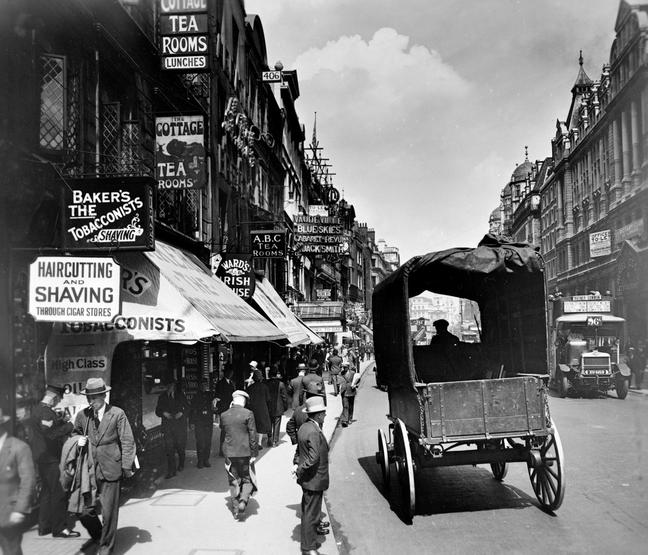 Strand katsot itään, Westminster, Lontoo, 1910-luku. tekijältä George Davison Reid